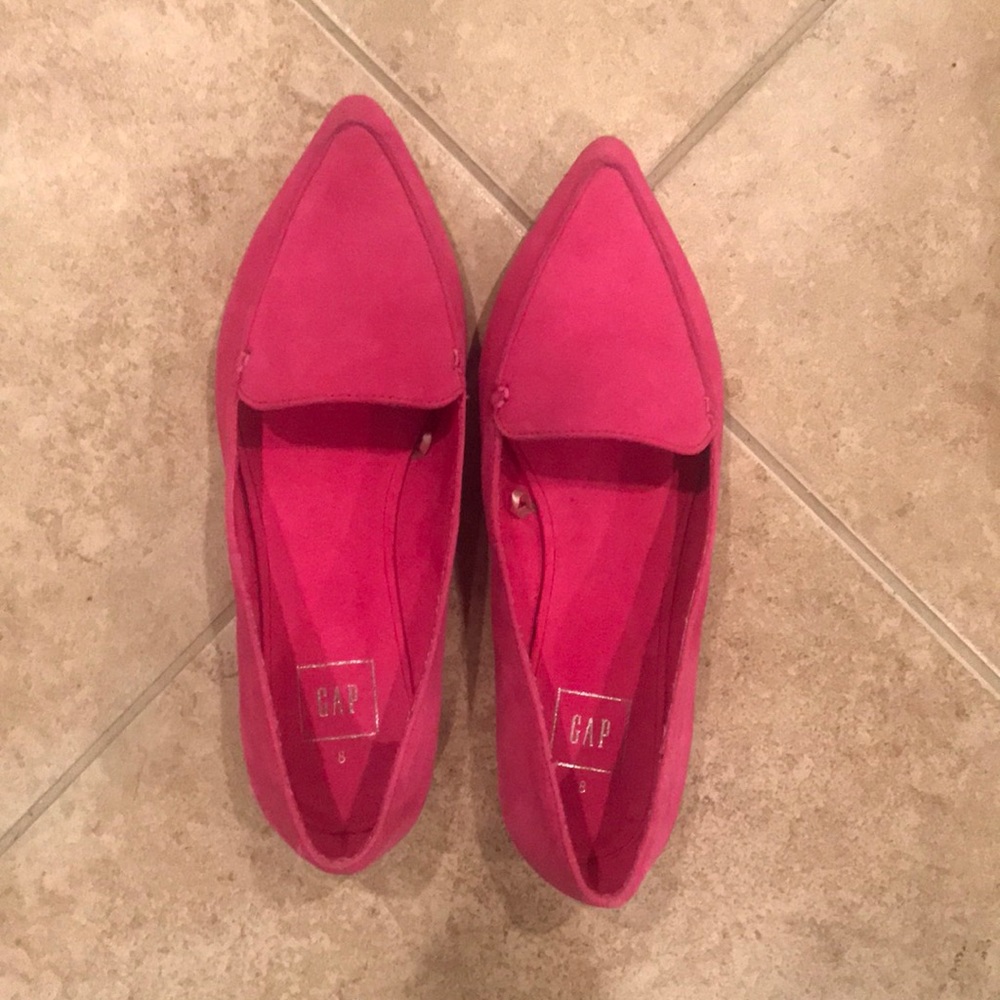 Pink faux suede material flats